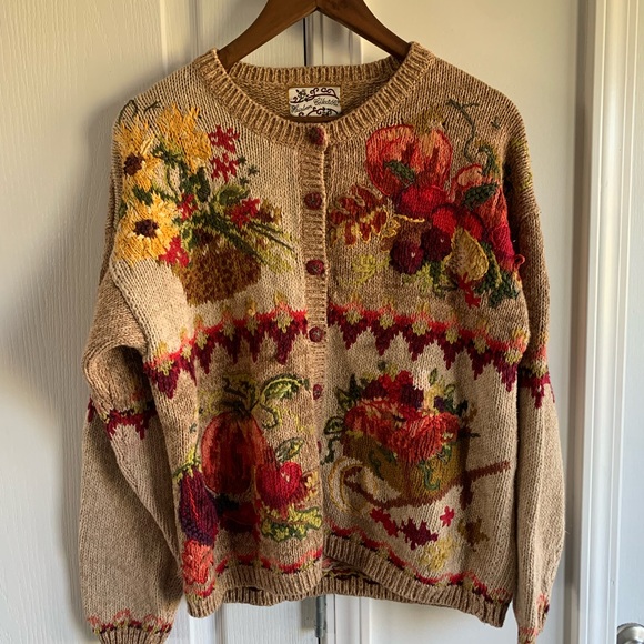 Heirloom Collectibles Sweaters - Heirloom collectibles Floral Knit Women's Sweater